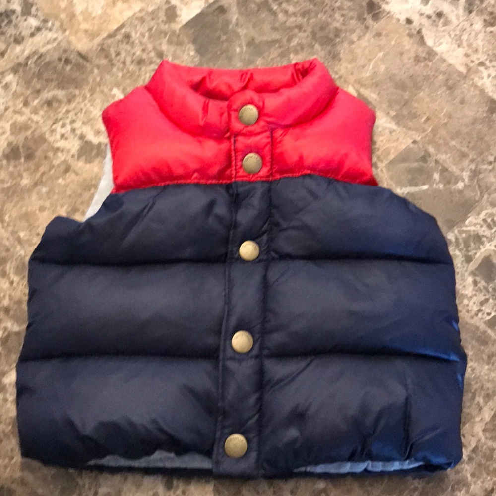 Gap puffer vest